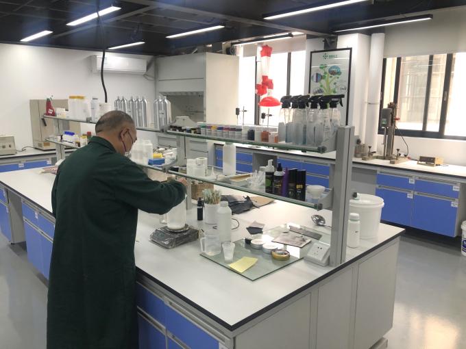 Alışveriş Alanı PSAF Ücretsiz Su Dayanıklı Kumaş Deri Mobilya Koruyucu Mobilya Bakımı Su Dayanıklı Sprey 7