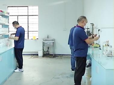 Alışveriş Alanı PSAF Ücretsiz Su Dayanıklı Kumaş Deri Mobilya Koruyucu Mobilya Bakımı Su Dayanıklı Sprey 8