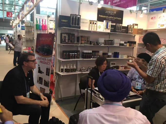 Alışveriş Alanı PSAF Ücretsiz Su Dayanıklı Kumaş Deri Mobilya Koruyucu Mobilya Bakımı Su Dayanıklı Sprey 28